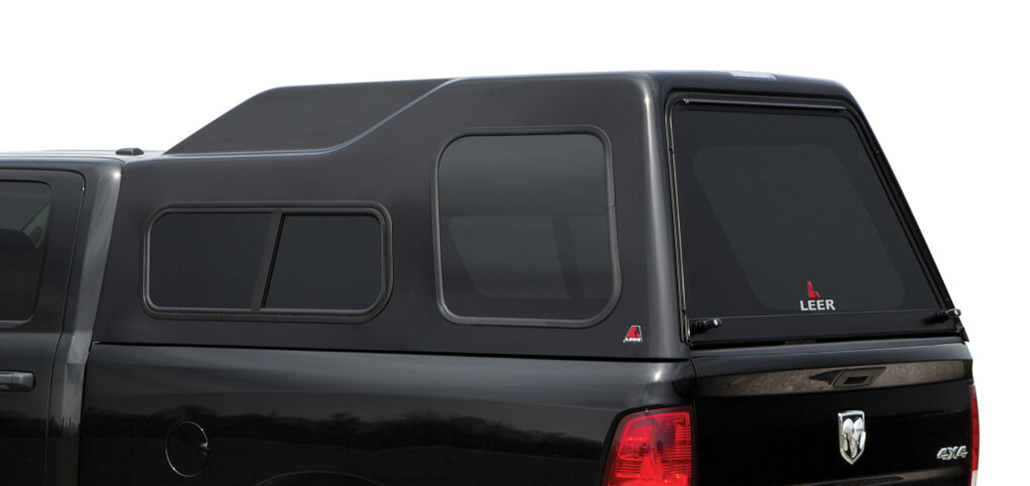 images_ePIM_original_Leer_122_RAM_2017_Black_DS_3_4_Rear_OL_w1870_h1270_q80_t1742425329 1.png