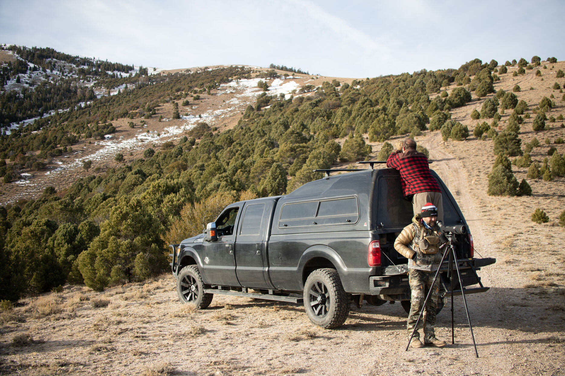 images_ePIM_original_Leer-122-WindoorSlider-FO-F350-DS-3-4-Rear_w1870_h1270_q80_t1742420069.avif