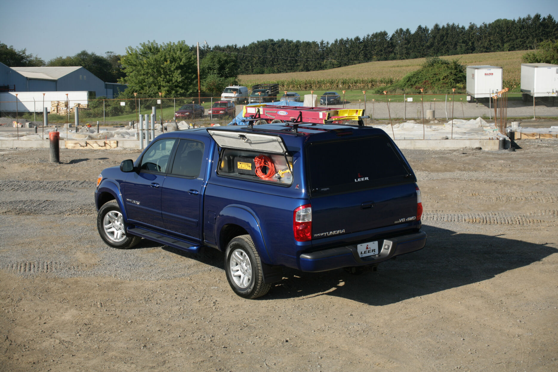 images_ePIM_original_Leer-180CC-ToyotaTundra-2018-DS-3-4-Rear-Open-Construction_w1870_h1270_q80_t1742423740.avif
